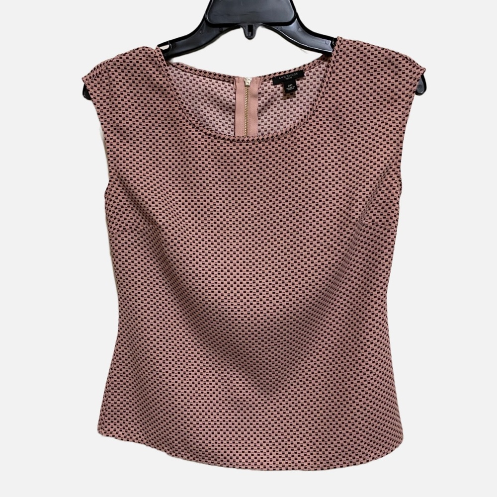 Ann Taylor LOFT, size 2P sleeveless zipper back business top